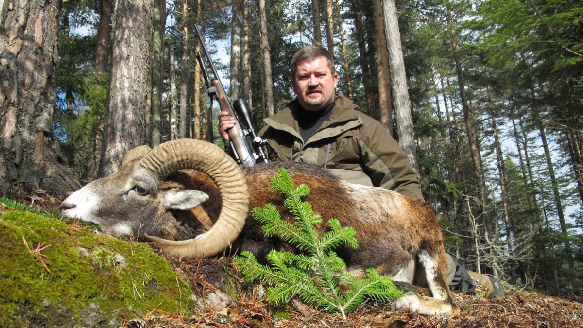 Védett állatokra vadászik az orosz politikai és gazdasági elit